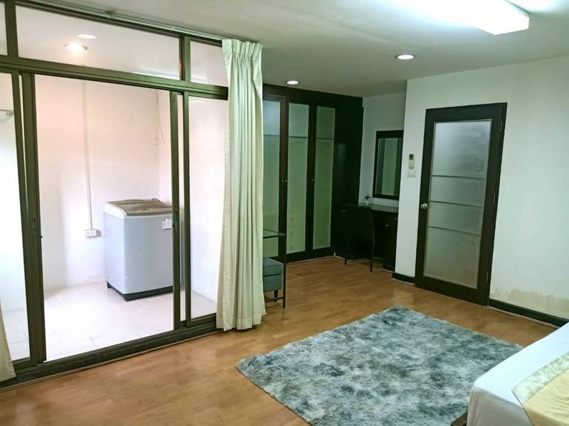 The Waterford Park Condominium · 1 bedroom · 75 SqM · Floor 6 · Photo 3 The Waterford Park Condominium 1-bedroom Condo – photo 3