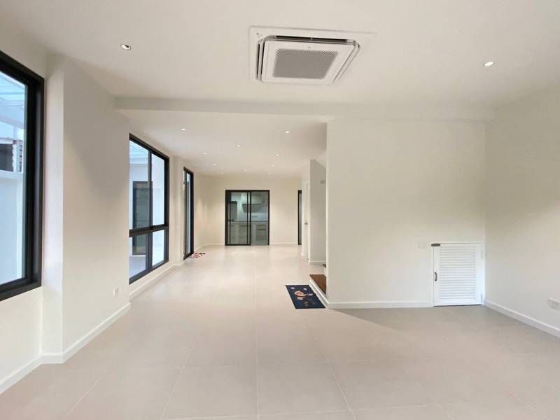 3.5-Storey Corner Townhome Near Ladprao 71 · 4 bedroom · 225 SqM · Lat Phrao, Bangkok · Photo 5 3.5-Storey Corner Townhome Near Ladprao 71 4-bedroom Detached House in Lat Phrao, Bangkok – photo 5