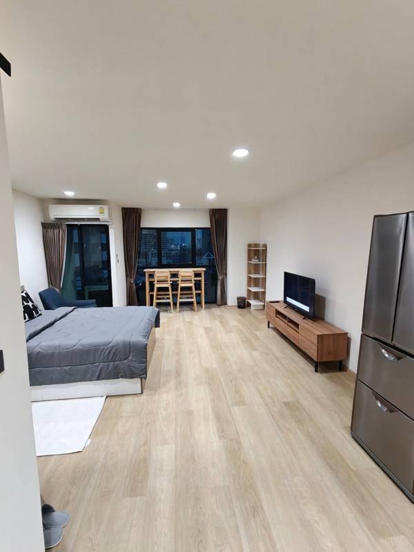 Sathorn Gardens · 1 bedroom · 37 SqM · Floor 9 · Silom, Bangkok · Photo 1 Sathorn Gardens 1-bedroom Condo in Silom, Bangkok – photo 1