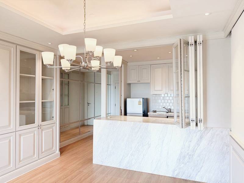 Sathorn Gardens · 1 bedroom · 94 SqM · Floor 18 · Silom, Bangkok · Photo 1 Sathorn Gardens 1-bedroom Condo in Silom, Bangkok – photo 1