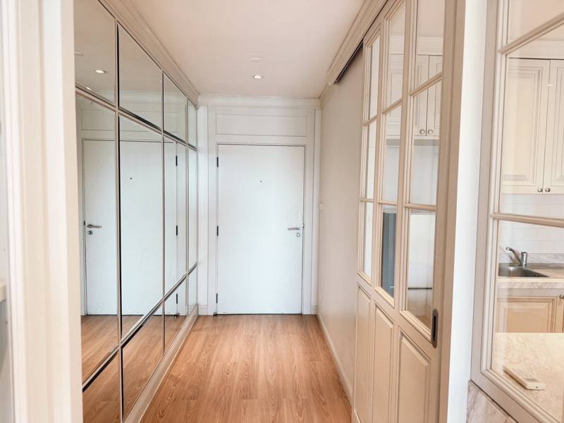 Sathorn Gardens · 1 bedroom · 94 SqM · Floor 18 · Silom, Bangkok · Photo 3 Sathorn Gardens 1-bedroom Condo in Silom, Bangkok – photo 3