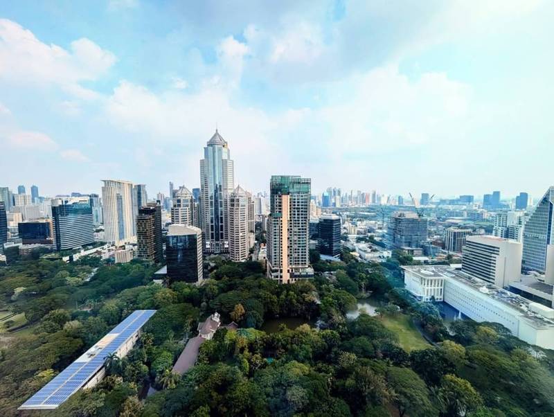Sindhorn Residence · 2 bedroom · 154 SqM · Floor 6 · Chidlom, Bangkok · Photo 1 Sindhorn Residence 2-bedroom Condo in Chidlom, Bangkok – photo 1