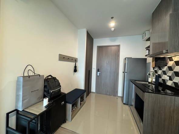 The Base Phetchaburi-Thonglor · 1 bedroom · 33 SqM · Floor 17 · Phetchaburi Road, Bangkok · Photo 3 The Base Phetchaburi-Thonglor 1-bedroom Condo in Phetchaburi Road, Bangkok – photo 3