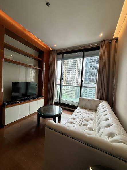 The Address Sukhumvit 28 · 1 bedroom · 45 SqM · Floor 10 · Phrom Phong, Bangkok · Photo 2 The Address Sukhumvit 28 1-bedroom Condo in Phrom Phong, Bangkok – photo 2