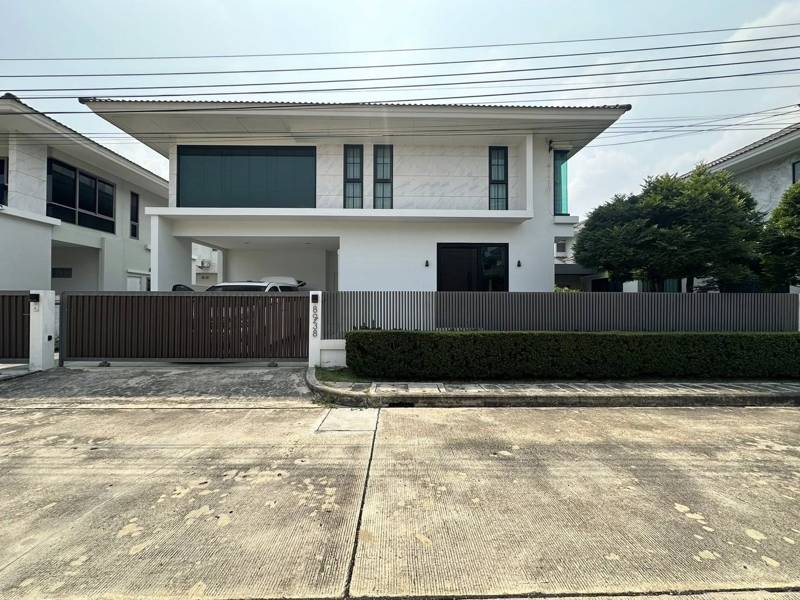 Detached 3-bedroom house with garden near Brighton College Bangkok · 3 bedroom · 222 SqM · Floor 1 · Photo 5 Detached 3-bedroom house with garden near Brighton College Bangkok 3-bedroom Office – photo 5