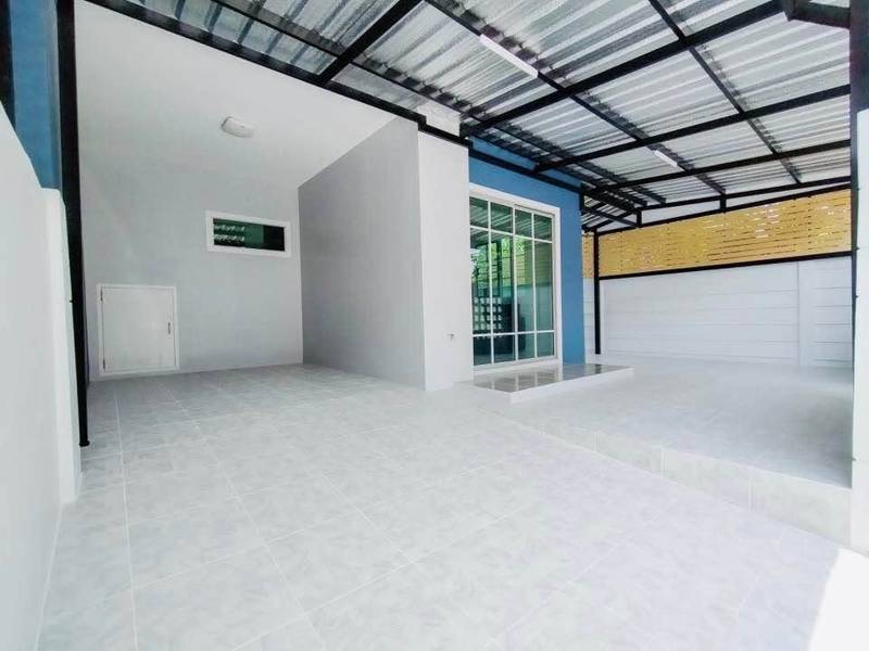 Pruksa Ville 62/1 · 3 bedroom · 104.8 SqM · Rangsit-Lam Luk Ka, Pathum Thani · Photo 2 Pruksa Ville 62/1 3-bedroom Townhouse in Rangsit-Lam Luk Ka, Pathum Thani – photo 2