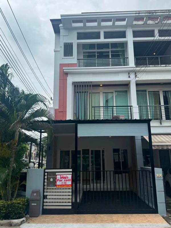 Baan Klang Muang Urbanion Srinakarin · 3 bedroom · 100 SqM · Prawet, Bangkok · Photo 3 Baan Klang Muang Urbanion Srinakarin 3-bedroom Townhouse in Prawet, Bangkok – photo 3
