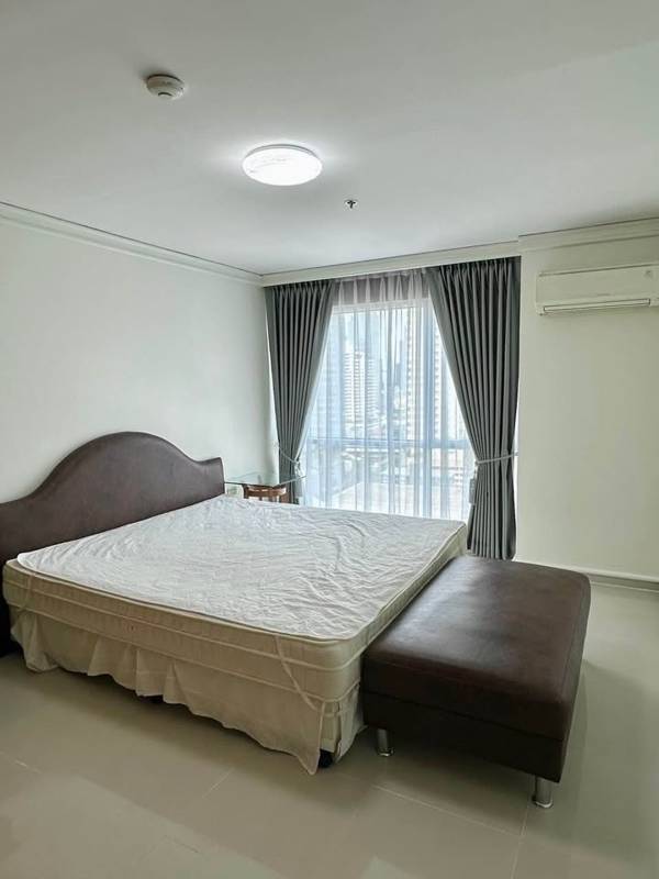 Silom Suite · 1 bedroom · 52 SqM · Floor 12 · Sathorn, Bangkok · Photo 5 Silom Suite 1-bedroom Condo in Sathorn, Bangkok – photo 5