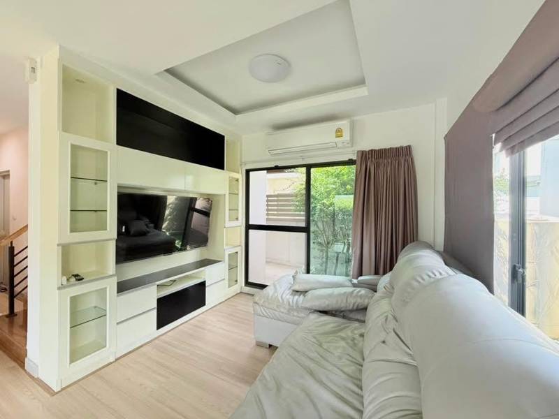 Life Bangkok Boulevard Wongwaen-Rama 9 · 3 bedroom · 177 SqM · Floor 2 · Rama 9, Bangkok · Photo 3 Life Bangkok Boulevard Wongwaen-Rama 9 3-bedroom Detached House in Rama 9, Bangkok – photo 3