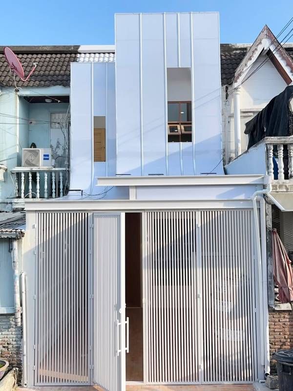 North-Facing 2-Story Townhouse · 2 bedroom · 68 SqM · Floor 2 · Photo 3 North-Facing 2-Story Townhouse 2-bedroom Townhouse – photo 3