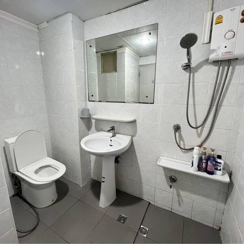 First Tower · 1 bedroom · 70 SqM · Floor 10 · Nana, Bangkok · Photo 1 First Tower 1-bedroom Condo in Nana, Bangkok – photo 1