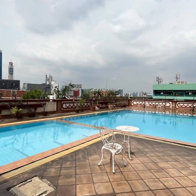 First Tower · 1 bedroom · 70 SqM · Floor 10 · Nana, Bangkok · Photo 3 First Tower 1-bedroom Condo in Nana, Bangkok – photo 3