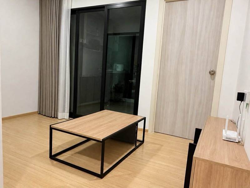 Chewathai Hallmark Ladprao - Chokchai 4 Phase 2 · 1 bedroom · 37.58 SqM · Floor 8 · Lat Phrao, Bangkok · Photo 1 Chewathai Hallmark Ladprao - Chokchai 4 Phase 2 1-bedroom Condo in Lat Phrao, Bangkok – photo 1