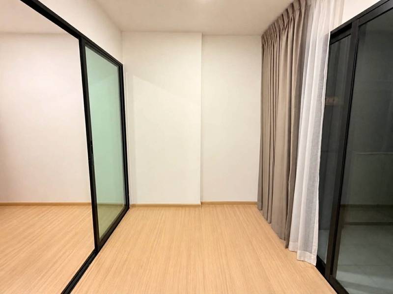 Chewathai Hallmark Ladprao - Chokchai 4 Phase 2 · 1 bedroom · 37.58 SqM · Floor 8 · Lat Phrao, Bangkok · Photo 5 Chewathai Hallmark Ladprao - Chokchai 4 Phase 2 1-bedroom Condo in Lat Phrao, Bangkok – photo 5