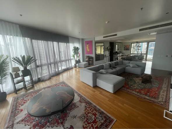 The Lakes · 4 bedroom · 236 SqM · Floor 18 · Khlong Toei, Bangkok · Photo 1 The Lakes 4-bedroom Office in Khlong Toei, Bangkok – photo 1