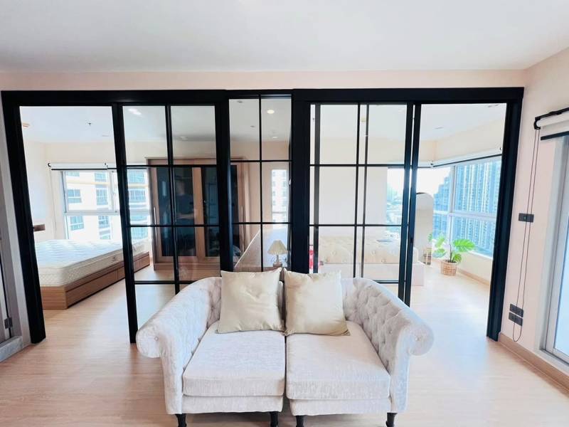 The Parkland Taksin-Thapra · 2 bedroom · 50 SqM · Floor 24 · Thonburi, Bangkok · Photo 2 The Parkland Taksin-Thapra 2-bedroom Condo in Thonburi, Bangkok – photo 2