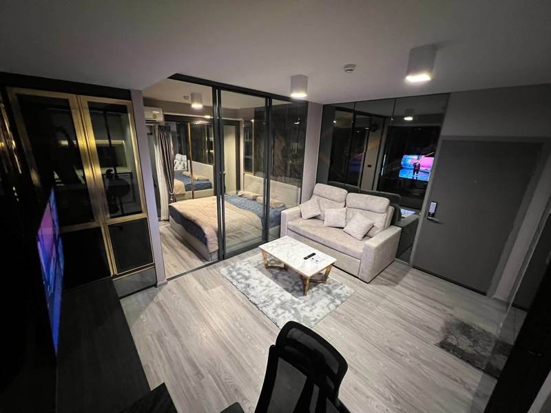 Ideo Sathorn-Wongwian Yai · 1 bedroom · 36.5 SqM · Floor 18 · Riverside, Bangkok · Photo 3 Ideo Sathorn-Wongwian Yai 1-bedroom Condo in Riverside, Bangkok – photo 3