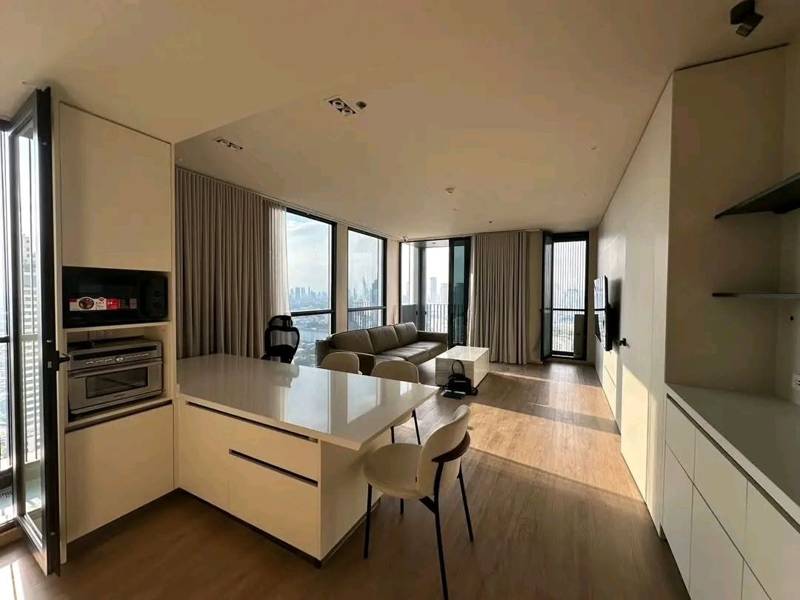 The Issara Sathorn · 3 bedroom · 110 SqM · Floor 32 · Sathorn, Bangkok · Photo 2 The Issara Sathorn 3-bedroom Condo in Sathorn, Bangkok – photo 2