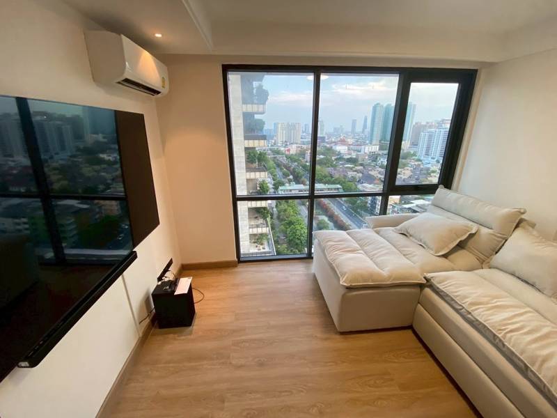 Regal Sathon-Naradhiwas · 2 bedroom · 41.5 SqM · Floor 20 · Sathorn, Bangkok · Photo 1 Regal Sathon-Naradhiwas 2-bedroom Condo in Sathorn, Bangkok – photo 1