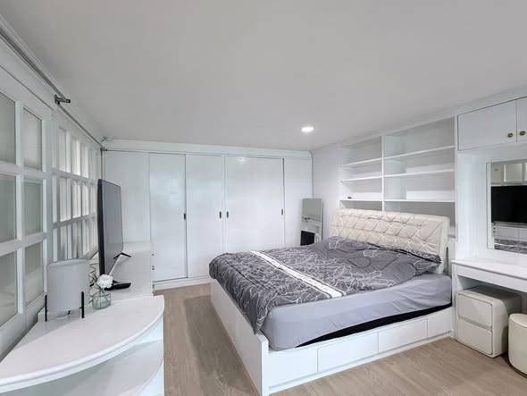 Diamond Tower · 2 bedroom · 74 SqM · Floor 13 · Sathorn, Bangkok · Photo 2 Diamond Tower 2-bedroom Condo in Sathorn, Bangkok – photo 2