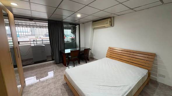 Diamond Tower · 1 bedroom · 52.8 SqM · Floor 5 · Sathorn, Bangkok · Photo 1 Diamond Tower 1-bedroom Condo in Sathorn, Bangkok – photo 1