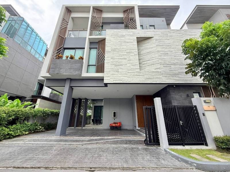 The Gentry Phatthanakan · 4 bedroom · 440 SqM · Pattanakarn, Bangkok · Photo 1 The Gentry Phatthanakan 4-bedroom Detached House in Pattanakarn, Bangkok – photo 1