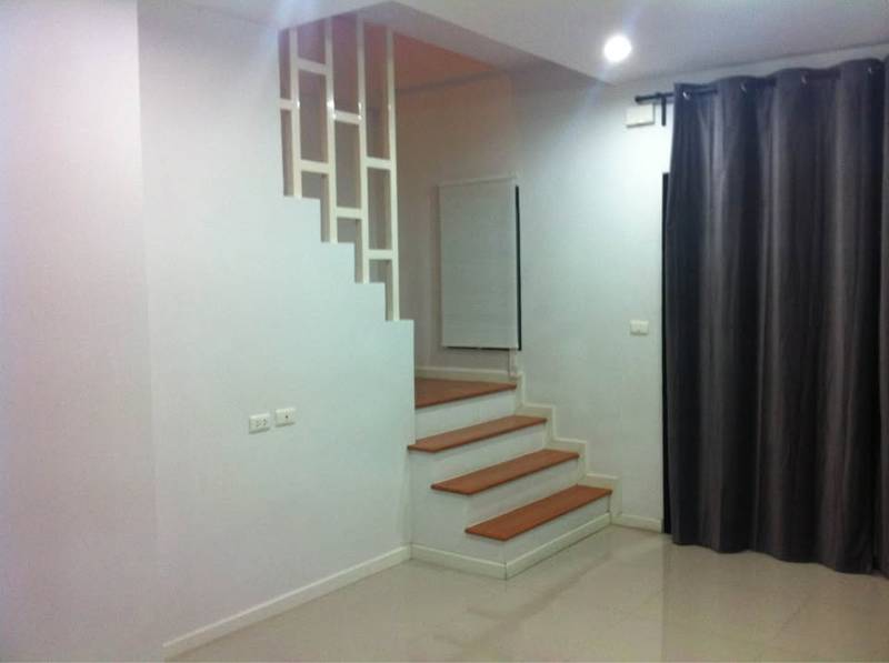 3-Bedroom Townhouse for Rent in Rama 9 Soi 64 near MRT (Opposite a Park) · 3 bedroom · Suan Luang, Bangkok · Photo 5 3-Bedroom Townhouse for Rent in Rama 9 Soi 64 near MRT (Opposite a Park) 3-bedroom Townhouse in Suan Luang, Bangkok – photo 5