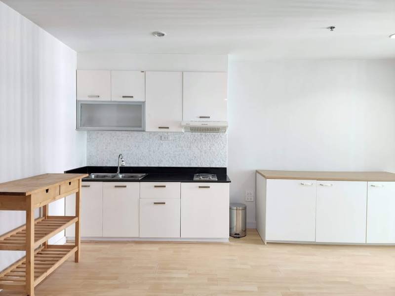 Sukhumvit Living Town · 1 bedroom · 52 SqM · Floor 11 · Asoke, Bangkok · Photo 3 Sukhumvit Living Town 1-bedroom Condo in Asoke, Bangkok – photo 3